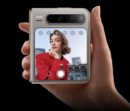 HUAWEI представила Pura X — складной смартфон с широкоформатным экраном 16:10  Компания HUAWEI представила складной телефон под названием Pura X. В разложенном состоянии его габариты составляют 143,2 × 91,7 × 7,15 мм, в сложенном — 74,3 × 91,7 × 15,1 мм. Масса устройства — 195 г. Аппарат получил внутренний OLED-экран с диагональю 6,3 дюйма и соотношением сторон 16:10.  Читать далее