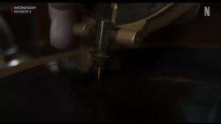 Netflix показал первый тизер третьего сезона Уэнсдэй В ролике показали актерский состав новой части релиз в 2027 году veraafanasyeva