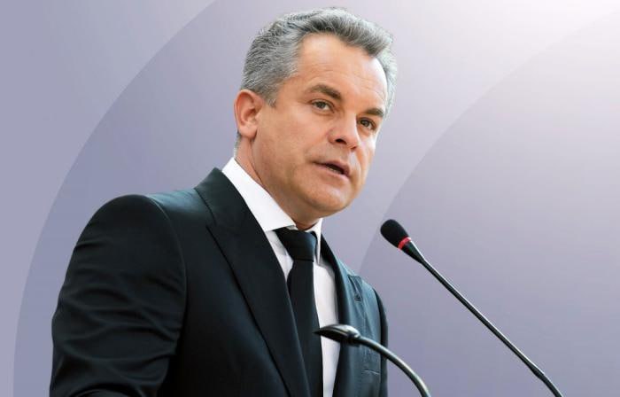 Плахотнюк заявил о готовности к экстрадиции в Молдову Адвокат Владимира Плахотнюка сообщил, что его клиент подал официальное заявление о согласии на экстрадицию в Республику Молдова. В документе указано, что Плахотнюк готов сотрудничать с международными органами правосудия и рассчитывает на быстрое завершение процедур. Ранее прокуратура Молдовы была проинформирована о том, что Плахотнюк заявил об отказе от экстрадиции. Конечное решение остается за властями Греции.