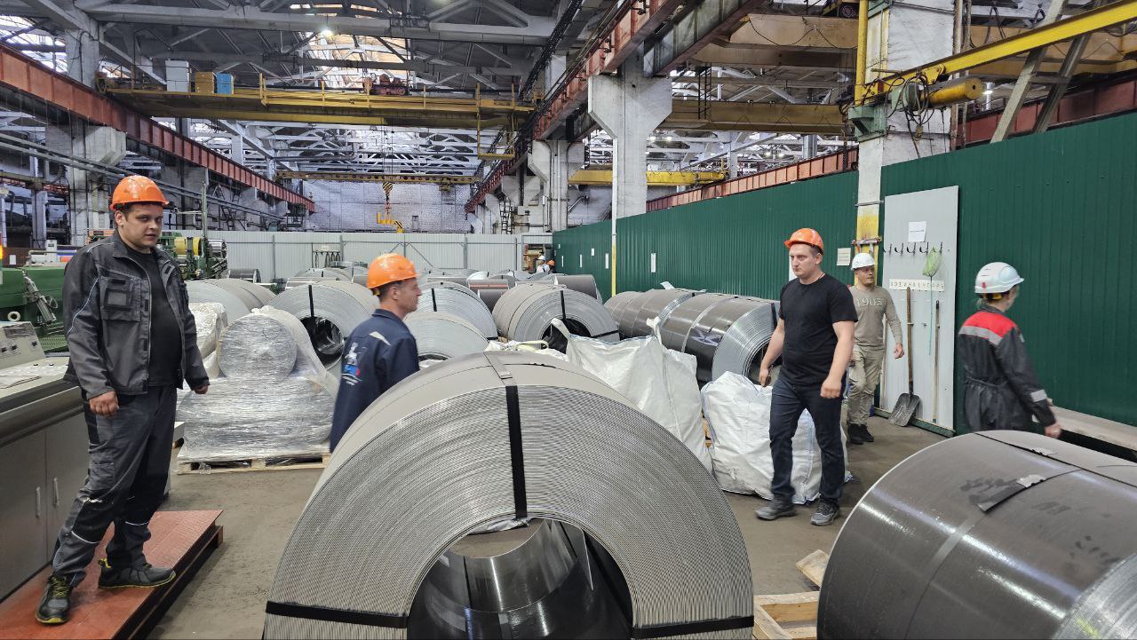 100 2 составил индекс производства обрабатывающих видов деятельности за январь октябрь 2025 года Индекс промышленного производства в Нижегородской области составил 99 9   Самый высокий рост по отраслям показало производство металлических изделий на 35 8 Также рост зафиксирован в производстве кокса и нефтепродуктов на 25 5 прочих готовых изделий на 12 6 машин и оборудования на 11 3 мебели на 10 5 одежды на 5 7 лекарственных средств на 5 3 компьютеров на 2 7 прочих транспортных средств на 2 1         Все меры поддержки в центре Мой бизнес 8 800 301 29 94