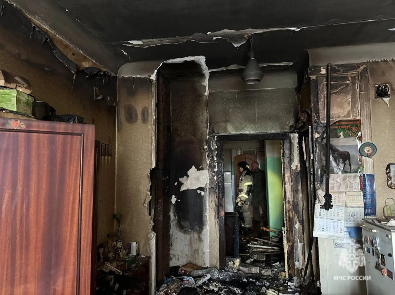 Из горящего общежития на севере Волгограда эвакуировали 20 человек Сегодня утром в одной из комнат четырехэтажки по улице Дегтярева 51 в Тракторозаводском районе горели вещи на четырех квадратах Причиной стало короткое замыкание в выключателе По данным ГУ МЧС по региону 68 летнему мужчине потребовалась госпитализация Подписаться Перейти на сайт MAX