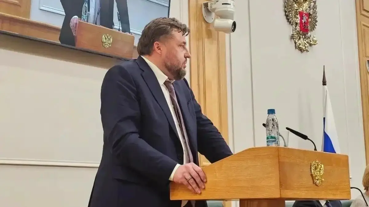 Лизинг остается одним из ключевых инструментов достижения технологического суверенитета АПК Генеральный директор Росагролизинга Павел Косов выступил на заседании Совета по вопросам агропромышленного комплекса и природопользования при Совете Федерации В своем выступлении Павел Косов отметил что устойчивое развитие АПК напрямую зависит от доступности современной техники и оборудования для аграриев Подробнее читайте