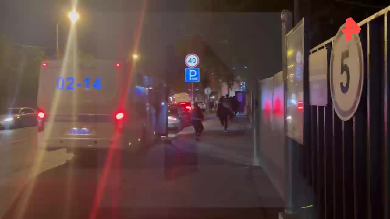 Рейды силовиков в московских клубах на фоне запрета ЛГБТ-движения