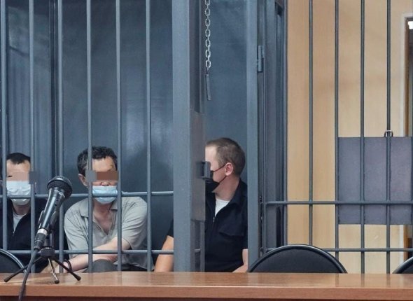 Пытавшегося убить врачей мужчину отправили на принудительное лечение в Иркутске Мужчина вооружился двумя ножами и пятью перцовыми баллончиками и пришел в больницу Читать подробнее на сайте