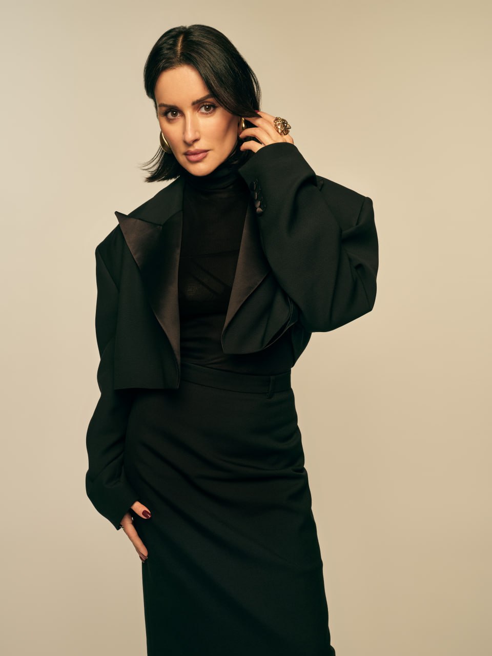 Александр Жаров поздравил Тину Канделаки с днем рождения Заместитель генерального директора Газпром Медиа Холдинга управляющий директор ГПМ РТВ директор телеканала ТНТ Тина Канделаки сегодня отмечает юбилей Вы настоящая легенда медиаиндустрии человек задающий тренды и формирующий современное медиапространство чье продюсерское чутье и профессионализм позволяют создавать контент который неизменно становится лидером зрительских симпатий Ваши проекты эталон качества Ваши шоу собирают миллионы просмотров Ваш личный пример вдохновляет на здоровый образ жизни и движение к мечте Желаю Вам крепкого здоровья счастья творчества новых громких профессиональных побед и неиссякаемого вдохновения Александр Жаров Газпром Медиа в MAX