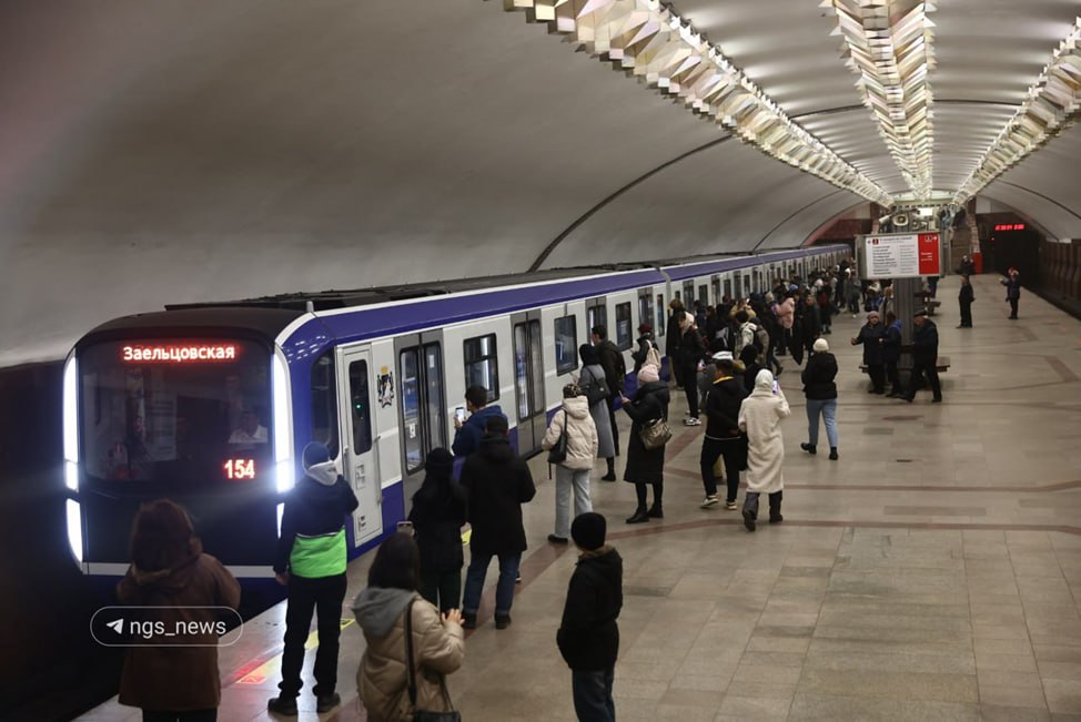 Первый поезд новой модели Ермак запустили в новосибирском метрополитене