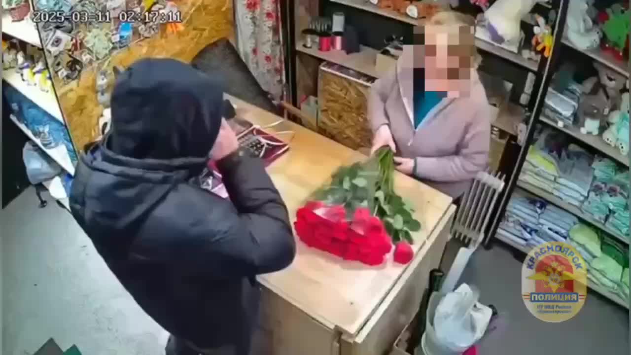 17-летний школьник похитил букет роз для подарка девушке в Красноярске