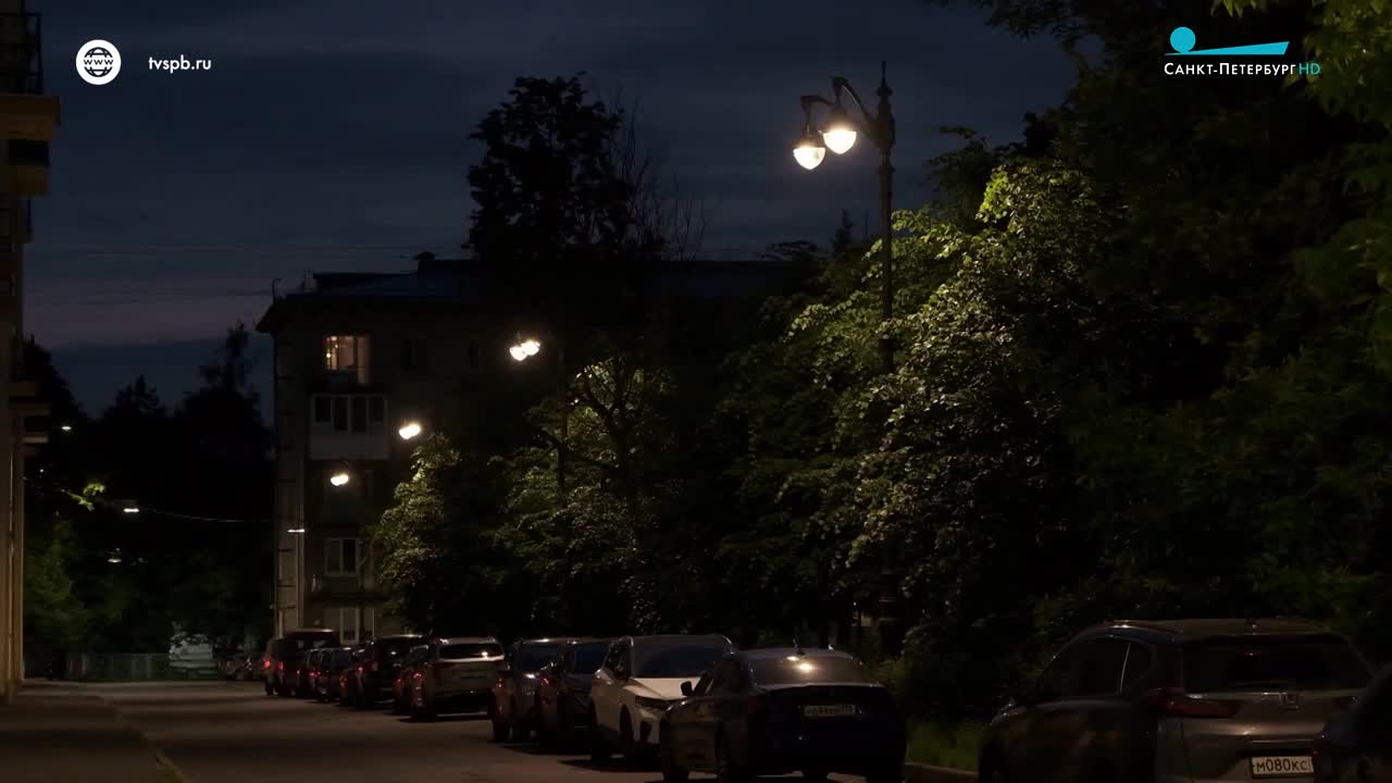 В Кронштадте установлено наружное освещение на Осокиной улице впервые за 100 лет