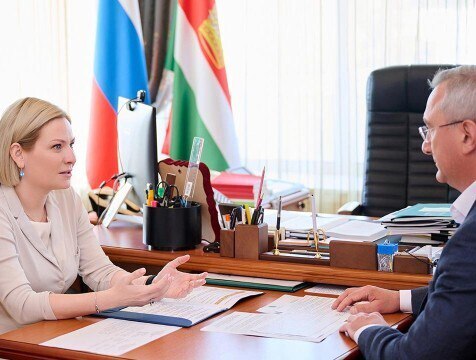 52 сельских ДК отремонтировали в Калужской области   С рабочей поездкой Калужскую область посетила Министр культуры Российской Федерации Ольга Любимова. По информации пресс-службы правительства Калужской области, ходе личной встречи с губернатором Владиславом Шапшой были подведены итоги реализации нацпроекта "Культура".