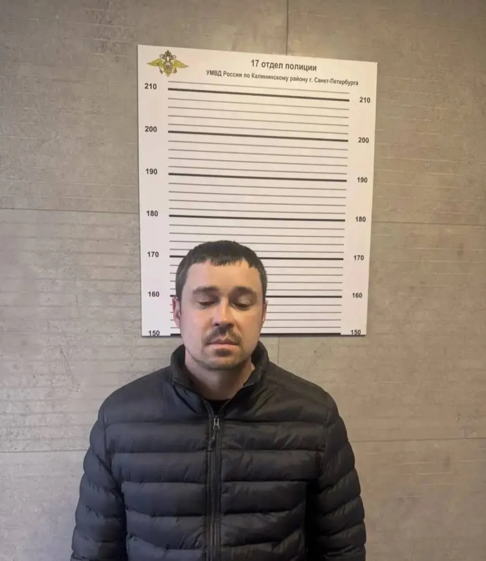 163 млн рублей и 8 8 кг золота отдала мошенникам пенсионерка в Санкт Петербурге поверив в необходимость задекларировать имущество Предполагаемого курьера удалось задержать однако похищенное вернуть не удалось Деньги в эфире Наш MAX