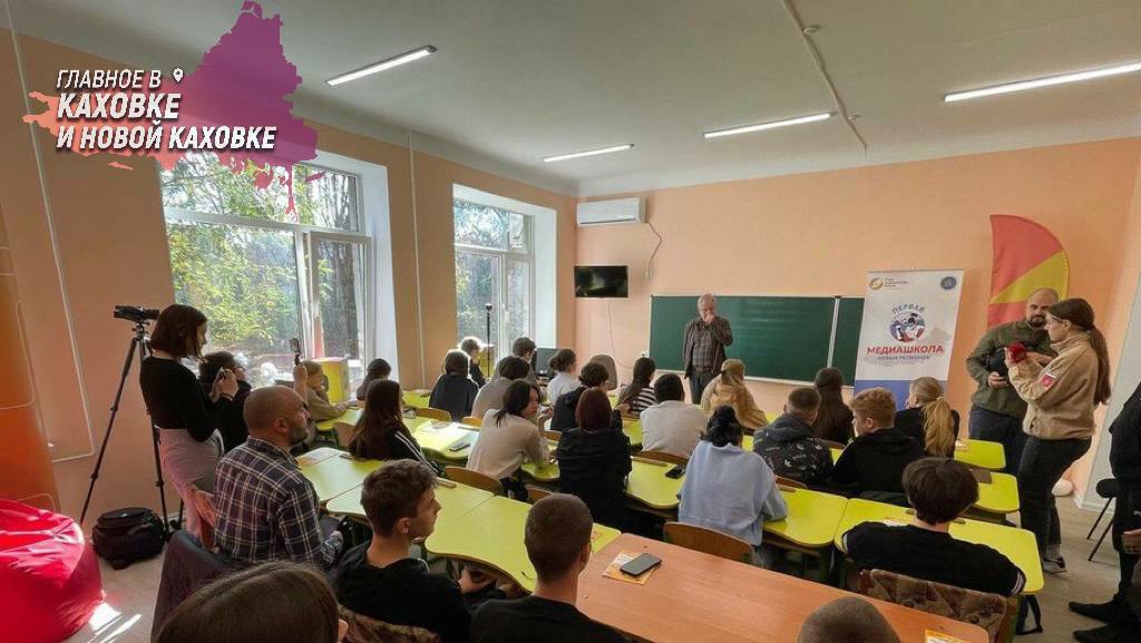 ХГПУ планирует принять 1,3 тыс. студентов на бюджетные места  Херсонский государственный педагогический университет в рамках летней вступительной кампании намерен набрать 1342 студента на бюджетные места. Об этом сообщила ректор Нина Шашкова в интервью Херсонскому агентству новостей.  «Министерство просвещения РФ выделило контрольные цифры приема, бюджетные места на бакалавриат, магистратуру и аспирантуру. Сегодня 7 институтов университета реализуют более 100 основных профессиональных программ. В данный момент в университете обучается более 6 тыс. студентов. Образовательный процесс обеспечивают более 200 опытных преподавателей, свыше 60% преподавательского состава имеют ученую степень кандидата или доктора наук», — поделилась ректор.
