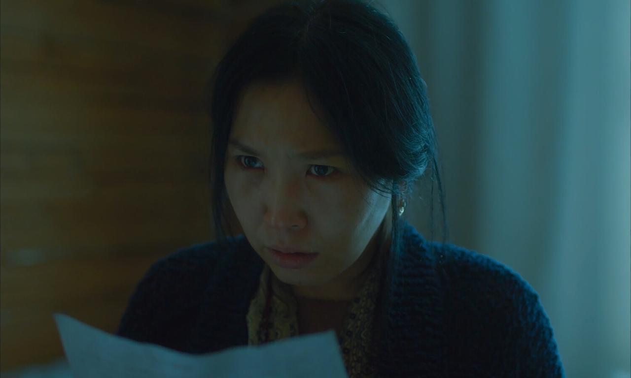 Amazon купил права на запрещенный в России фильм Айта Степана Бурнашева и еще три ленты якутского режиссера Среди них Черный снег Наша зима и Проклятие Сейчас фильмы доступны подписчикам в США Канаде Мексике Австралии Великобритании Ирландии Франции Бельгии Португалии и других странах Для меня важно что якутское кино теперь увидит зритель за пределами России Наши истории универсальны они про любовь страх вину поиск себя но мы рассказываем их через призму якутской культуры через нашу речь нашу землю наши символы сказал режиссер Больше новостей в Daily News