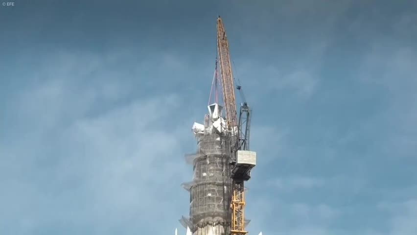 Храм Саграда Фамилия в Барселоне достиг максимальной высоты 172,5 метра