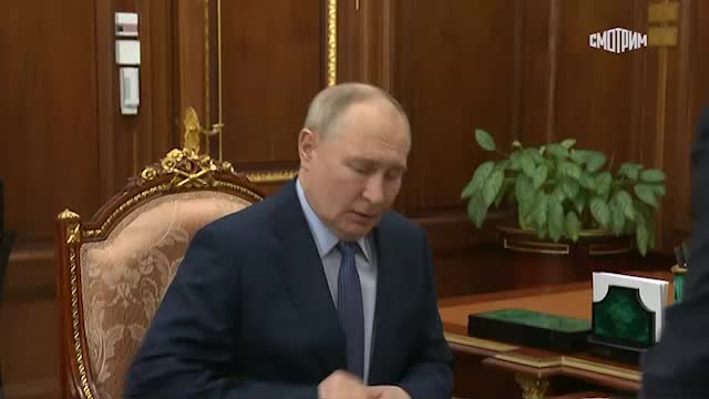 Путин обсудил с Петром Фрадковым поддержку ОПК и новые сервисы ПАО «Банк ПСБ»