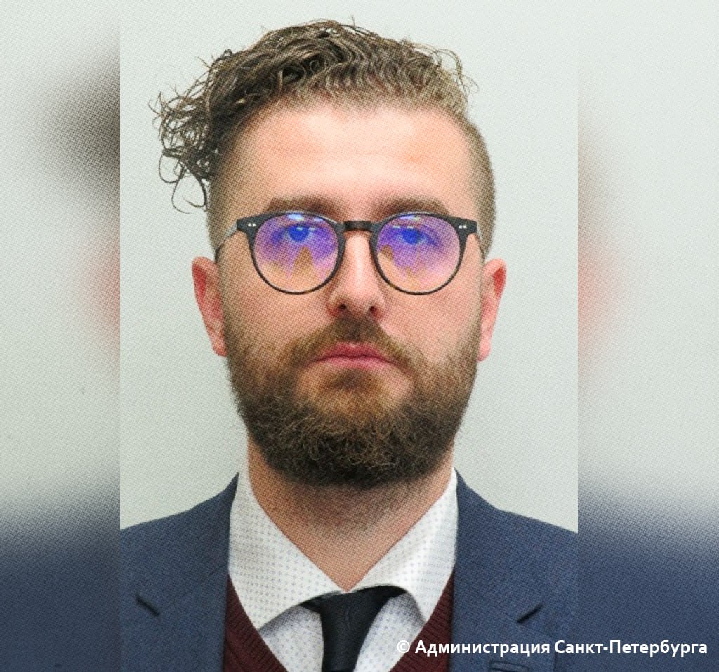 В Пулково задержали председателя комитета по государственному заказу Петербурга Дениса Толстых Следствием установлено что группа сотрудников комитета по государственному заказу Санкт Петербурга в 2024 году разработала и реализовала преступную схему по предоставлению незаконных преимуществ ряду коммерческих организаций участникам государственного заказа обеспечив им тем самым победу в проводимых конкурсах и заключение государственных контрактов на предоставление товаров работ услуг в нарушение законных требований отметили в СК РФ Решается вопрос об избрании меры пресечения для задержанного Читай нас в MAX Читай нас в Telegram