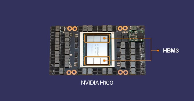 NVIDIA одобрила память HBM4 от Samsung В целевых испытаниях на ИИ ускорителях чипы HBM4 от Samsung превосходят образцы от SK Hynix и Micron Журналисты сообщают что объем поставок HBM4 запрошенных NVIDIA на следующий год значительно превышает самые оптимистичные прогнозы Samsung что положительно скажется на финансовых показателях компании На днях стало известно что Samsung обогнала Micron на рынке HBM памяти Мой Компьютер