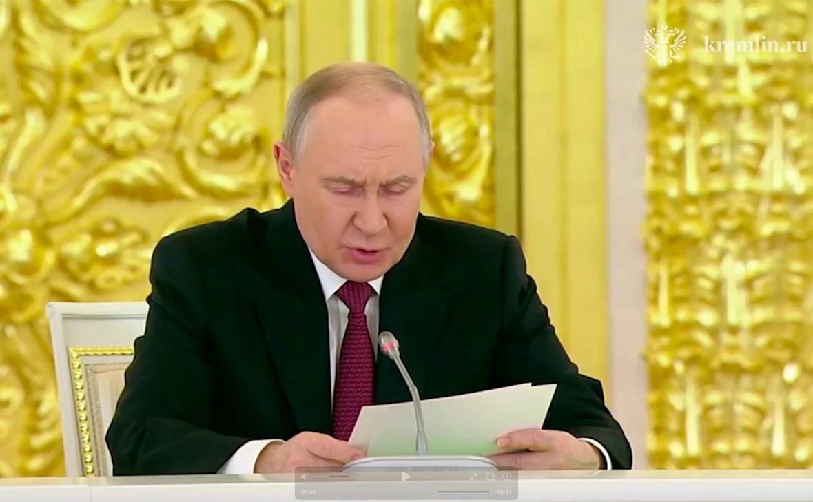 Путин поручил немедленно начать структурную перестройку экономики России Речь в частности идет о создании современных высокооплачиваемых рабочих мест в высокотехнологичных отраслях и росте потребления товаров российского производства РБК Уфа в Telegram РБК Уфа в MAX