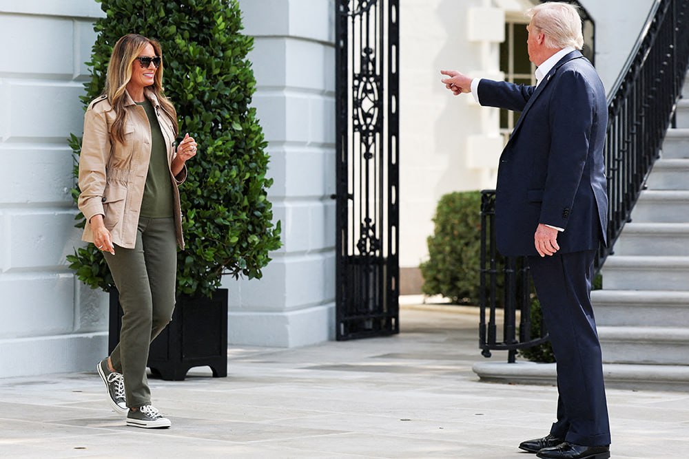 Это всё она. Мелания повлияла на Трампа. Президент США начал угрожать Москве из-за своей жены. "Думаю, мы должны сказать ей спасибо", - заявил американский конгрессмен Дон Бэкон. По его словам, первая леди каждый день рассказывает хозяину Белого дома о происходящем на территории Украины. Ранее Трамп говорил, что его супруга "очень умная" и придерживается нейтральной позиции: "Она похожа на меня: она хотела бы, чтобы люди перестали умирать"