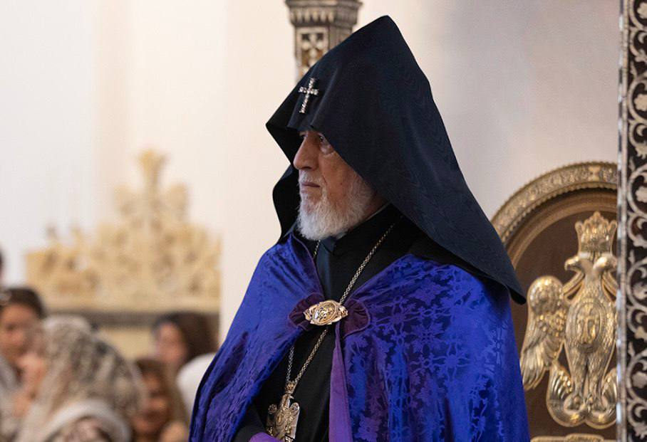 Католикос Всех Армян отбыл в Швейцарию 26 мая Его Святейшество Гарегин Второй, Верховный Патриарх и Католикос Всех Армян, отбыл в Берн Швейцария для участия в международной конференции на тему «Религиозная свобода: сохранение армянского духовного, культурного и исторического наследия в Арцахе/Нагорном Карабахе», организованной Всемирным советом церквей и Протестантской церковью Швейцарии. Католикос обратится к участникам конференции с посланием.