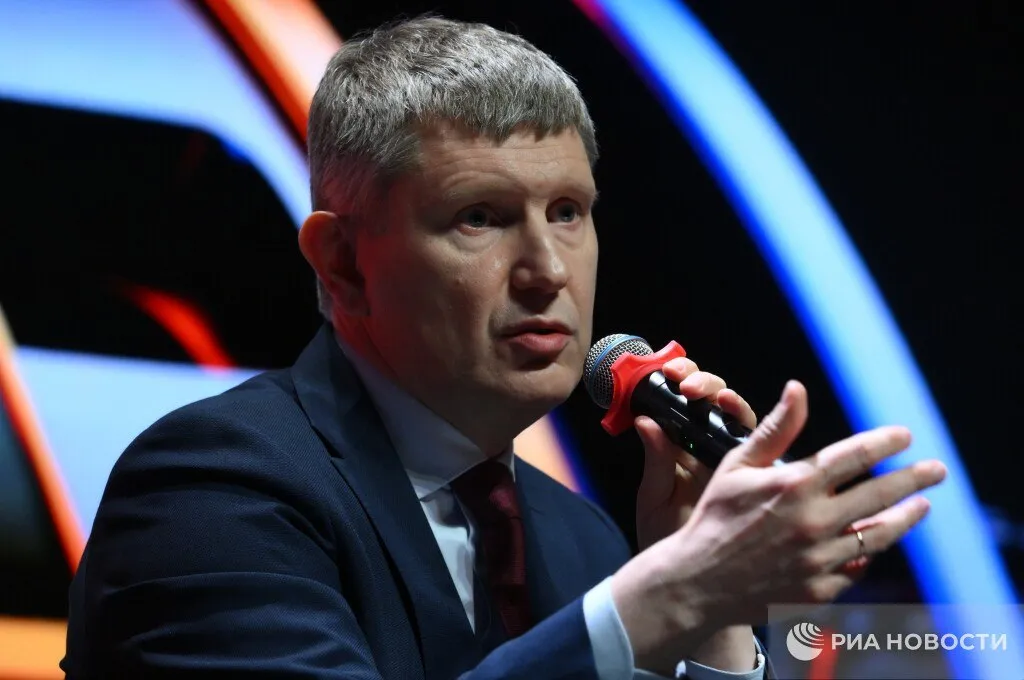 Экономический рост России без миграции обеспечить сложно заявил Решетников Поэтому нужна разумная выгодная миграция в ограниченных объемах Но тем не менее она нужна Подписаться на РИА Новости