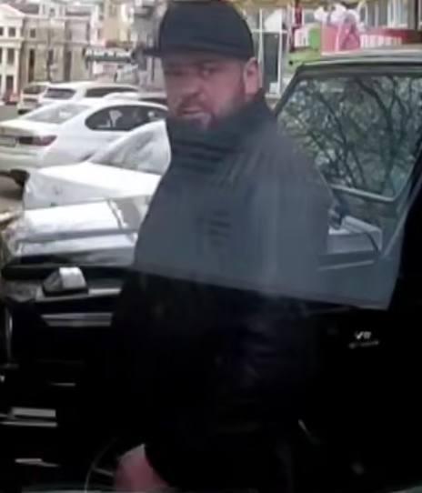 Я тебя виебу.Я твой маме в рот дам Бородатое чепушило из одного из кавказких регионов налетел в Ставрополе на скорую помощь, водителя и врача , потому что ему неудобно было выезжать. Обратите внимание, неуклюжее существо пытался ударять водителя, но тот встал в отмах, и поскольку у трусливой шерстяной Абушки не было братской помощи пузатый покемон прекратил свой натиск. Прошу Майора насадить эту холестериновую бляху на кальян и поглубже.
