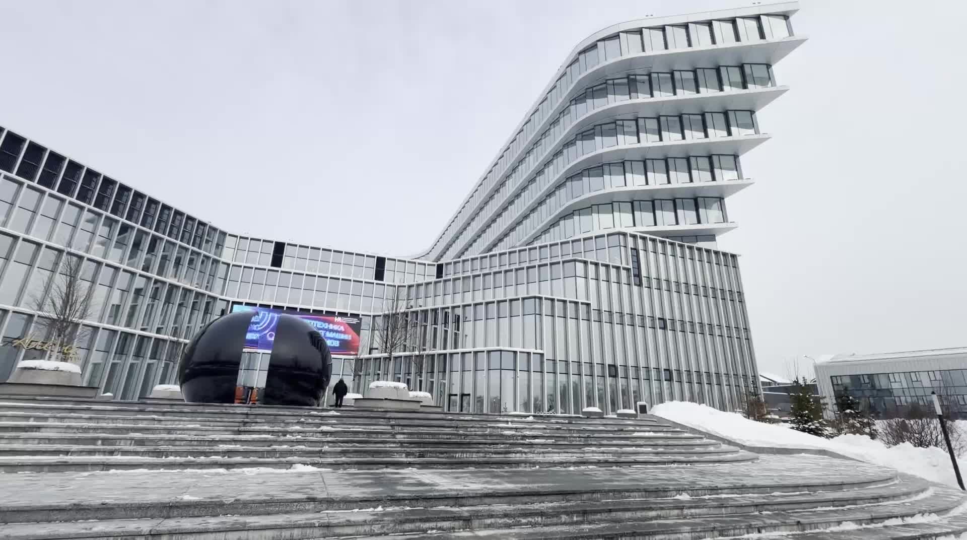 Даниил Макатров и его проект YouChip: инновации в хоккее и поддержка науки в Новгороде