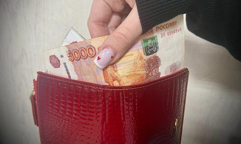 В Приамурье сотруднице горнодобывающей компании не выплатили 100 000 рублей отпускных В Амурской области работница предприятия занимающегося исследованием недр столкнулась с нарушением своих трудовых прав Женщина не получила положенные ей выплаты за отпуск в размере 99 000 рублей Добиться справедливости она смогла лишь через суд Подробности asn24 ru news crime 139303 Фото АСН24 происшествия