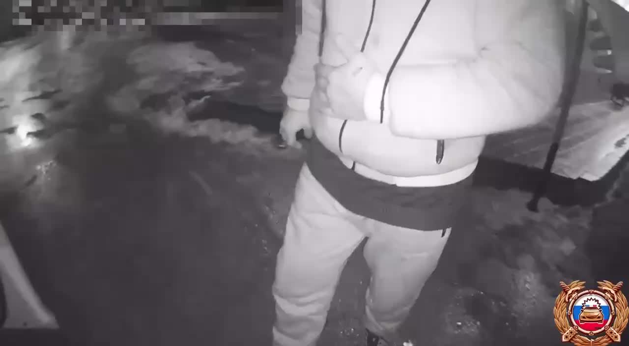 Сотрудники ГАИ оказали помощь мужчине с приступом эпилепсии в Будённовске