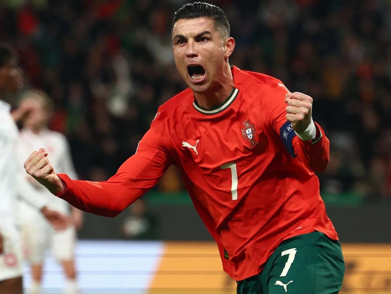 Криштиану Роналду готовится завершить карьеру ЧМ 2026 станет для него последним крупным турниром Станет ли предстоящий чемпионат мира последним в моей карьере Да это правда ведь мне будет 41 год Как я уже говорил я наслаждаюсь моментом заявил футболист Чемпионат мира по футболу пройдет следующим летом в США Канаде и Мексике Новости Дня