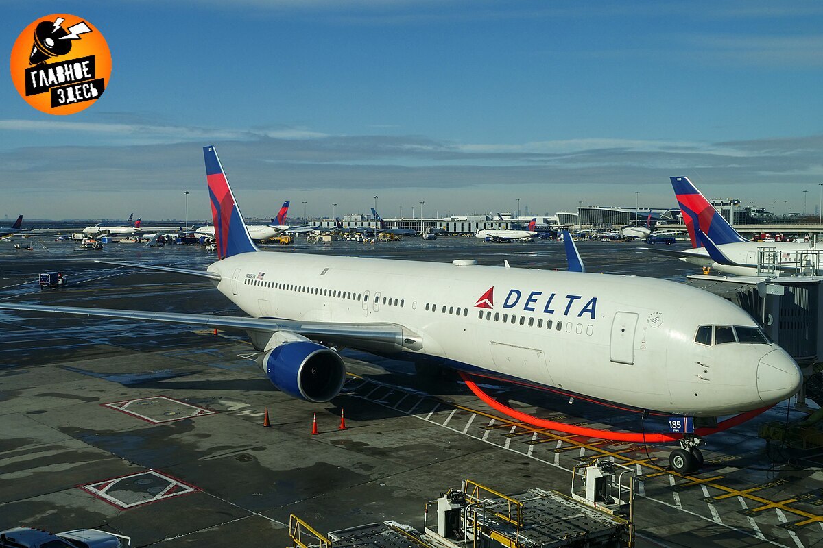 Самолет Delta Air Lines совершил экстренную посадку: пострадали 25 человек Двадцать пять пассажиров рейса американской авиакомпании Delta Air Lines получили травмы после вынужденной посадки самолета в аэропорту Миннеаполиса. Их пришлось отправить в больницу Воздушное судно выполняло рейс из Солт-Лейк-Сити в Амстердам, когда экипаж столкнулся со значительными сложностями при прохождении зоны сильной турбулентности. Чтобы обеспечить безопасность пассажиров и экипажа, пилоты приняли решение об изменении маршрута и посадке в ближайшем доступном аэропорту. Главное — здесь. Подписывайтесь!