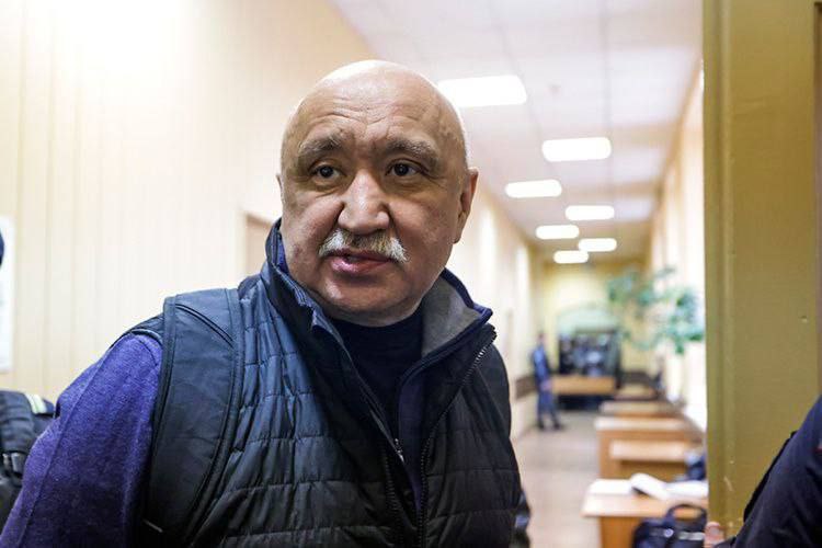 Экс ректору КФУ Гафурову отбывающего срок за убийство сократили срок пребывания в тюрьме Вместо изначальных 22 лет суд снизил срок наказания до 18 лет Прислать фото или видео можно через KznOtvetBot А по рекламе ReklamaTatBot