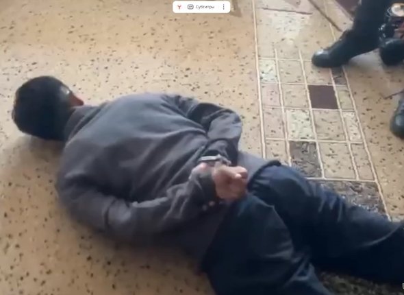 В Уссурийске наркодилера задержали в момент продажи запрещенного вещества полицейскому В ходе "проверочной закупки" подтвердилась причастность мужчины к преступной деятельности Читать подробнее на сайте...