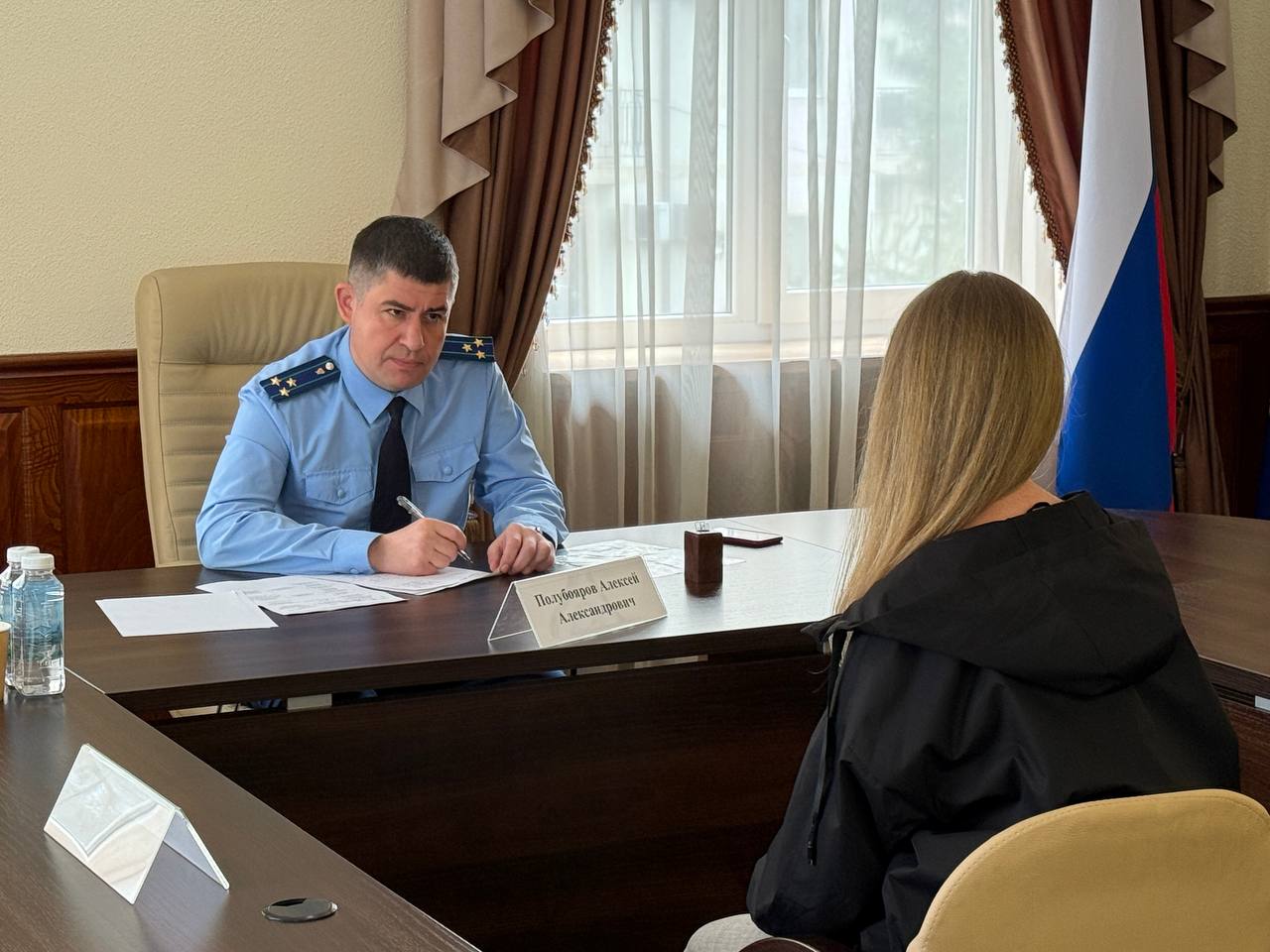 Заместитель прокурора Краснодарского края Алексей Полубояров провел прием граждан в прокуратуре Геленджика Сегодня, 28 мая 2025 года, заместитель прокурора Краснодарского края Алексей Полубояров провел личный прием граждан в прокуратуре города Геленджика. В ходе приема поступили обращения, касающиеся вопросов нарушения уголовно-процессуального законодательства при расследовании уголовных дел, соблюдения жилищного законодательства, в сфере безопасности дорожного движения, жилищного законодательства, обеспечения несовершеннолетнего необходимым медицинским средством. По всем обращениям организованы проверочные мероприятия. Рассмотрение заявлений поставлено на контроль. При наличии оснований будут приняты исчерпывающие меры прокурорского реагирования, направленные на восстановление нарушенных прав.