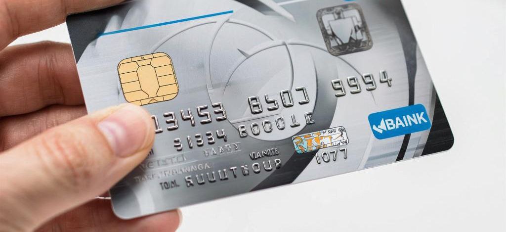 Крупные переводы самому себе по СБП включат в признаки мошеннических операций Распространились случаи когда злоумышленники убеждают человека перевести себе по СБП сбережения со своих счетов в других банках им легче похитить деньги когда они на одном счете Банки будут учитывать такие операции если в этот же день клиент попытается перевести деньги другому человеку которому в течение полугода не совершал никакие переводы уточнили в Центробанке Радио 104FМ Новая Россия