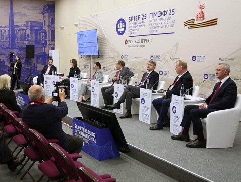 Калужская область участвует в пилотной программе поддержки импатриантов Второй день Петербургского международного экономического форума начался с очень важной для всей страны сессии. На ней обсуждали стратегию привлечения в Россию талантливых иностранцев. В связи с этим в 11 регионах страны, в том числе Калужской области, стартуют пилотные проекты по информационной поддержке импатриантов. Иностранным специалистам окажут информационную поддержку в разных сферах: от устройства ребёнка в школу или детский сад до открытия собственного бизнеса.