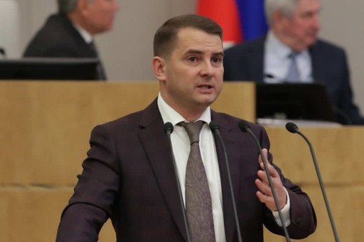 Депутаты предлагают разрешить россиянам менять поликлинику не ежегодно а каждые три месяца Инициатива призвана упростить выбор медучреждения для граждан и эффективнее распределять нагрузку между врачами Подробнее   clck ru 3PiyPc Медвестник Здравоохранение Организация здравоохранения