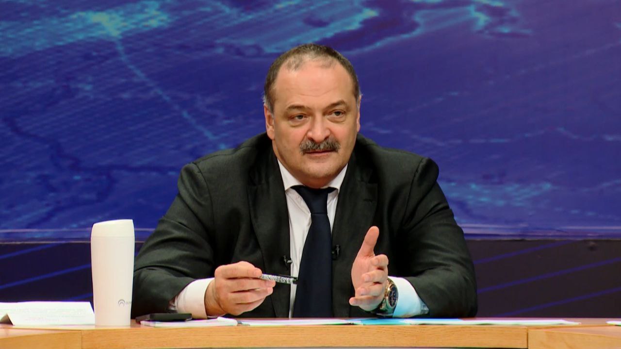 В конце ноября состоится Прямая линия с главой Дагестана где Сергей Меликов в онлайн режиме ответит на вопросы жителей республики