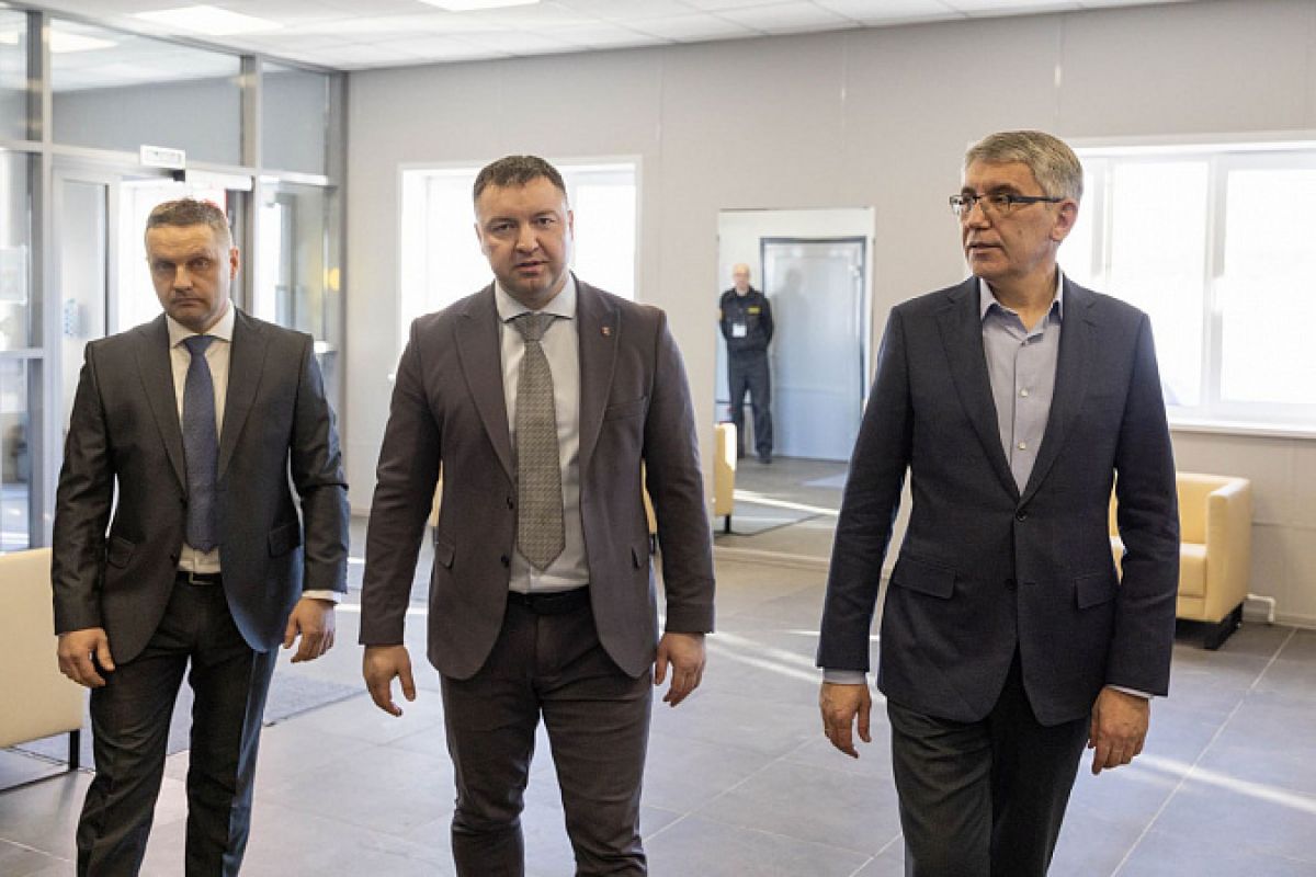 Нацпроект Продолжительная и активная жизнь Дмитрий Миляев осмотрел новый модульный бассейн в Петровском   newstula ru fn 1800663 html Новый бассейн в Петровском открылся за 8 месяцев вода комфортная и идеальная для тренировок Узнайте какие занятия и программы ждут жителей   Прислать новость Подписаться   Мы в MAX