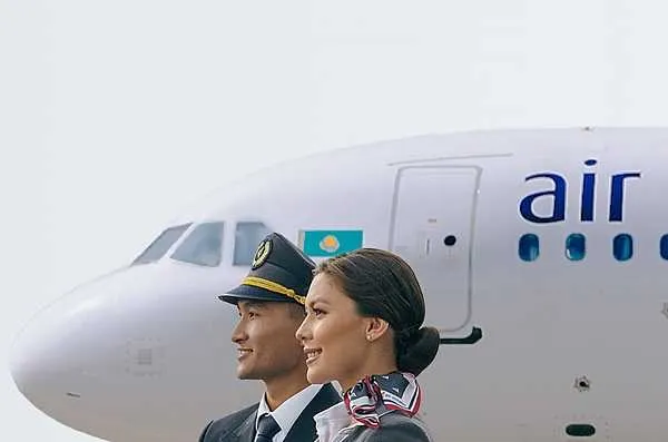 Авиакомпания Air Astana из за санкций против России просит поддержки для запуска рейсов в США Крупнейшая авиакомпания Казахстана Air Astana запросила поддержку правительства Казахстана для запуска прямых рейсов в США так как у перевозчика возникли проблемы из за антироссийских санкций со стороны Брюсселя и Вашингтона С рейсами в Японию возникли проблемы из за частых отказов казахстанцам в визах из за чего перевозчику нужны субсидии заявил главный исполнительный директор группы компаний Air Astana Ибрахим Жанлыел Об этом сообщает ТАСС По его словам авиакомпании нужна финансовая поддержка для таких рейсов а также перевозчик считает что целесообразно осуществлять полеты в Нью Йорк из крупнейшего города Казахстана Алма Аты а не из столицы Астаны Он отметил что Алма Ата ближе к крупным рынкам которые обслуживает авиакомпания а также это даст возможность транзитных перевозок aviaru net n295697 Оставайся в информационном потоке подпишись на наш канал в MAX