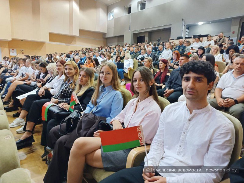 Делегация Гомеля прибыла на форум Беларусь адзіная в Жлобине