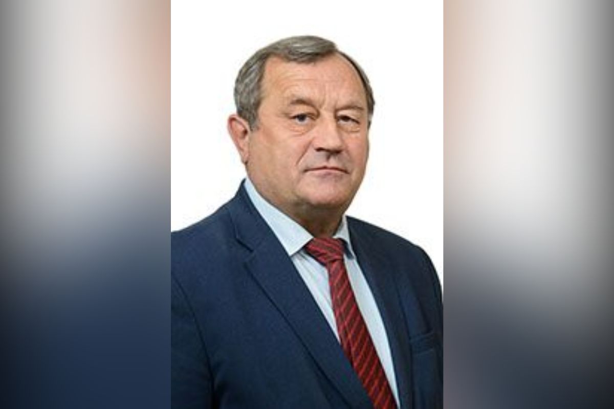 Вице-спикер Воронежской облдумы Сергей Рудаков не был выдвинут в новый созыв     На областной партийной конференции воронежской организации КПРФ, прошедшей 21 июня, заместитель председателя Воронежской областной думы, бывший первый секретарь воронежского обкома КПРФ Сергей Рудаков не был выдвинут кандидатом в депутаты облдумы и демонстративно покинул партсобрание, не дожидаясь его окончания.  ↗  Прислать новость   Подписаться