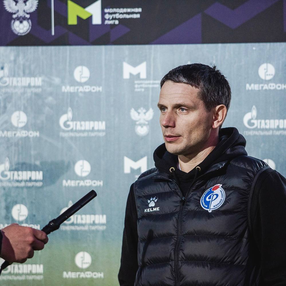 Тренер Дмитрий Кудинов покинул «Факел» по истечении срока действия контракта. Он проработал в клубе 4 года. Возглавлял молодёжную команду клуба, а затем работал в тренерском штабе первой команды. Подписаться Типичный Воронеж