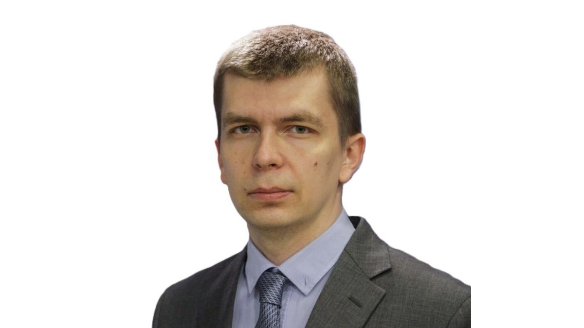 Виктор Злобич покинул пост министра цифрового развития Самарской области 26 августа заместитель председателя правительства Самарской области по вопросам цифровизации и связи министр цифрового развития и связи Виктор Злобич покинул должность Его решение было добровольным На этом посту Злобич проработал чуть больше семи месяцев В январе он был назначен главой министерства Губернатор поставил перед ним две ключевые задачи внедрить цифровые технологии в управление и создать региональный ситуационный центр Ранее Виктор Злобич занимал должность заместителя губернатора Вологодской области по вопросам цифровизации и IT сферы Правительство Самарской области