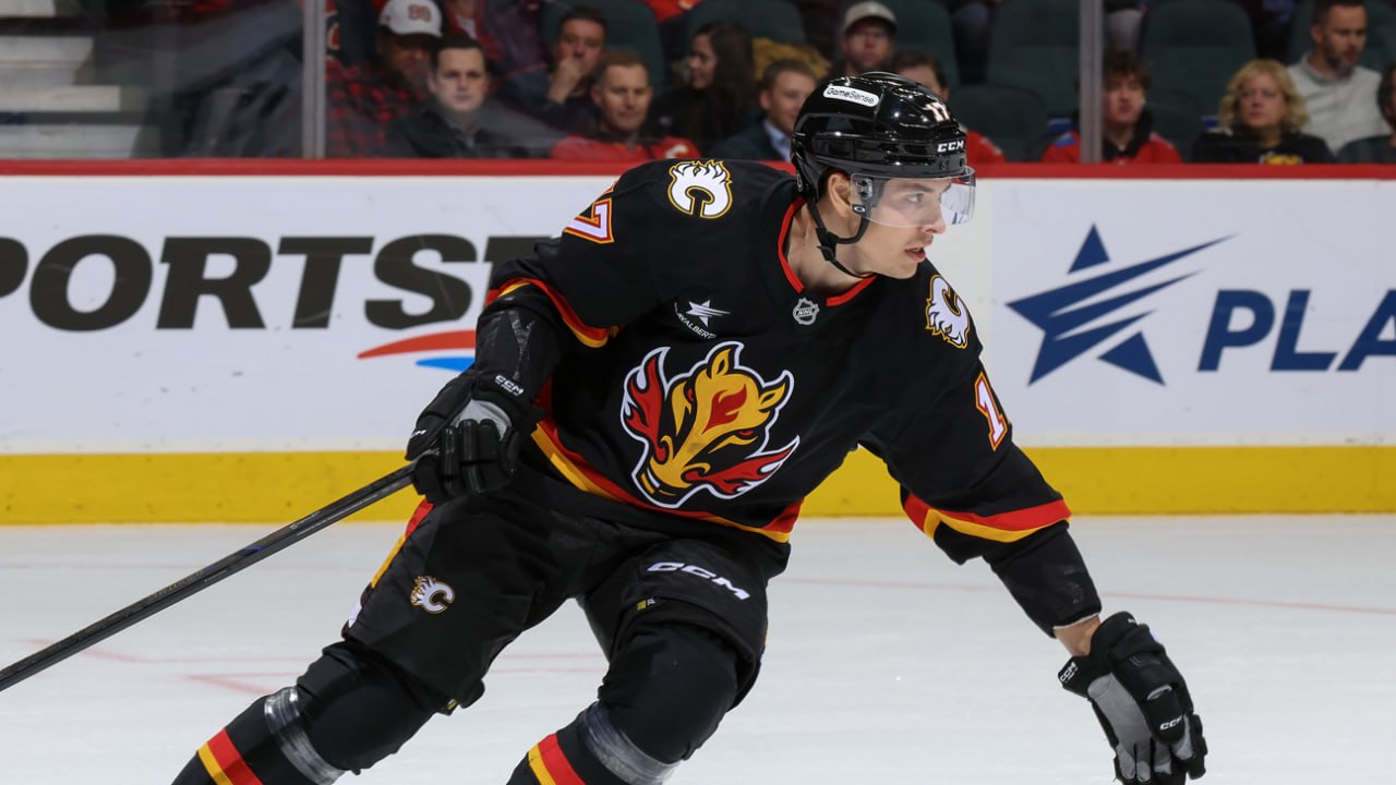 Егор Шарангович на третьем месте среди белорусских хоккеистов по числу бомбардирских баллов в истории регулярных чемпионатов НХЛ Форвард Калгари Егор Шарангович забросив победную шайбу в ворота Юты добрался до отметки в 205 105 100 очков в регулярных чемпионатах НХЛ Топ 5 самых результативных белорусских хоккеистов в регулярках НХЛ 1 Михаил Грабовский 296 125 171 очков 534 матча 2 Андрей Костицын 222 103 119 очка 398 матчей 3 Егор Шарангович 205 105 100 очков 386 матчей 4 Руслан Салей 204 45 159 очка 917 матчей 5 Сергей Костицын 176 67 109 очков 353 матча BLRhockeyby