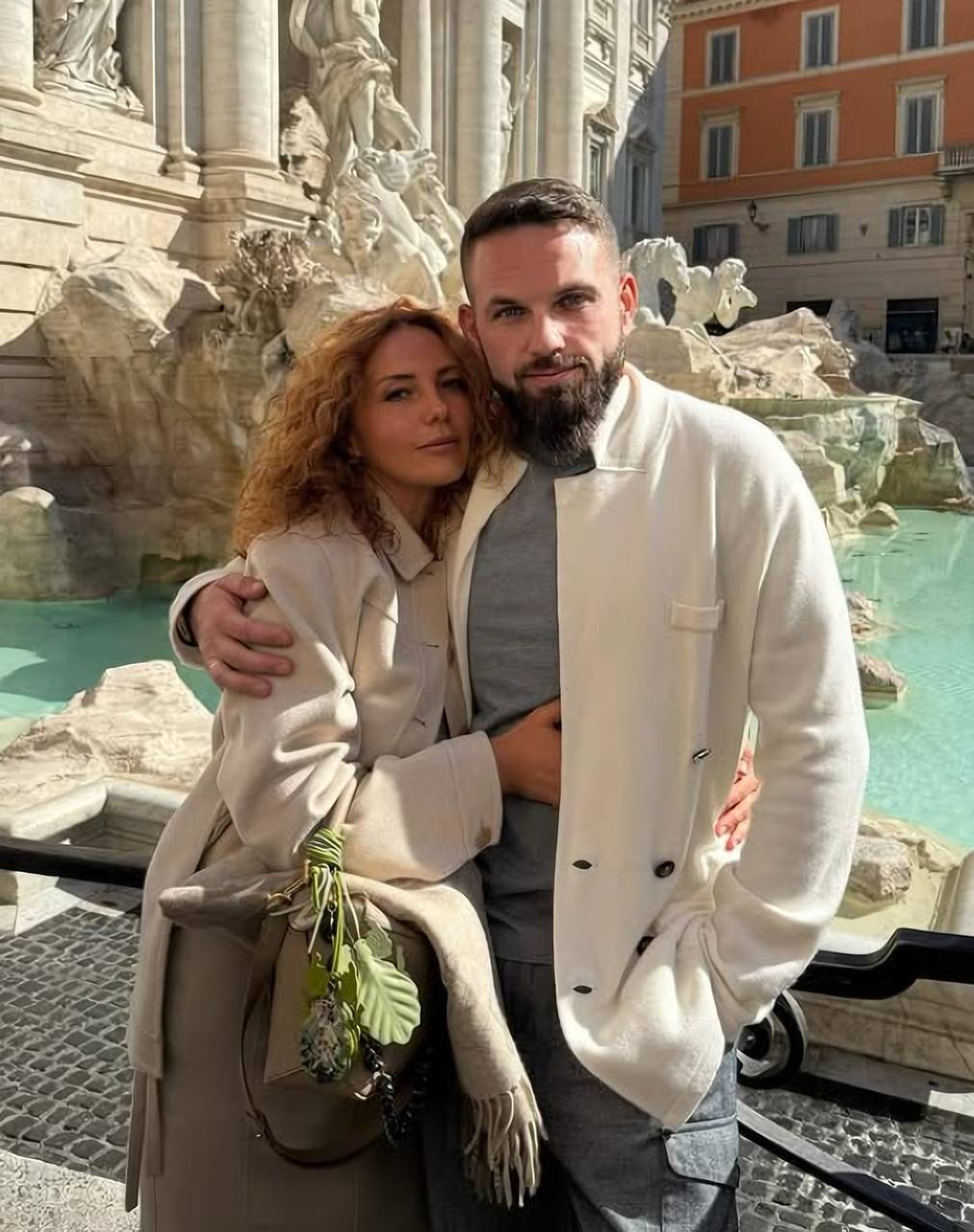 Известного криптомошенника Романа Новака и его жену убили в ОАЭ Сначала их похитили ради выкупа но денег получить не удалось поэтому преступники расправились с супругами Пара перестала выходить на связь с родными месяц назад Убийц задержали они граждане России поэтому в скором времени их экстрадируют в Петербург Подписаться Прислать новость