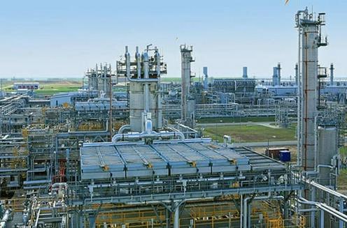 Крупнейшие нефтяные компании включая Shell и Eni которые разрабатывают Карачаганакское месторождение проиграли международный арбитражный спор с Казахстаном Лондонский суд частично удовлетворил иск Астаны которая требовала свыше 6 млрд Окончательная сумма пока не определена но она может варьироваться в пределах 2 4 млрд такую сумму называют юридические консультанты Подробнее на нашем сайте Актуальные новости из Центральной Азии fergananews