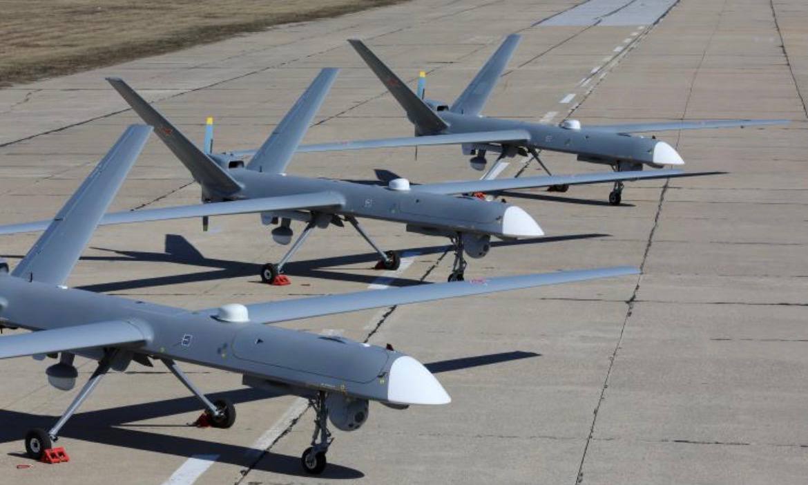 Производитель БПЛА АО Кронштадт в феврале получил иски на 80 млн Всего за второй месяц 2026 года в адрес компании подано восемь исков Истцами выступают ООО НПК Морсвязьавтоматика Научно производственное предприятие Альфа М Научно производственная фабрика Эридан ФГУП Охрана Росгвардии Краснознаменский завод полупроводниковых приборов Арсенал В основном иски касаются неисполнения или ненадлежащего исполнения обязательств по договорам поставки Общая сумма исков за февраль в адрес АО Кронштадт превышает 79 млн рублей АО Кронштадт основано 22 марта 2002 года и работает в сфере производства летательных аппаратов и соответствующего оборудования АО Кронштадт Подписаться на ДП в Telegram MAX