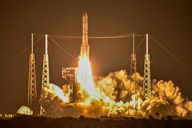 КОСМОС АМЕРИКАНСКИЙ VULCAN ВЫВЕЛ ЭКСПЕРИМЕНТАЛЬНЫЙ СПУТНИК GPS Американская ракета Vulcan впервые стартовала с полезной нагрузкой в интересах национальной безопасности, выведя на околоземную орбиту экспериментальный спутник навигационной системы Global Positioning System GPS . Носитель Vulcan с космическим аппаратом National Technology Satellite 3 NTS-3 стартовал с базы Военно-воздушных сил ВВС США на мысе Канаверал во Флориде сегодня, 13 августа, в 03:56 московского времени. Спутник NTS-3 разработки компании L3Harris позволит ВВС Соединенных Штатов испытать в космических условиях аппаратуру будущих аппаратов GPS, которые должны отличаться, в частности, повышенную точность навигации и устойчивостью к воздействию средств противодействия противников. Фото: Steve Nesius / Reuters #аврорамедиа_космос Telegram-экосистема АВРОРА МЕДИА МЕДИА НОВОСТИ РЕГИОН ЛАЙФ СПОРТ ГЕРЛЗ ХАЙТЕК ПЕРСОНЫ ИНСАЙД КРИМИНАЛ МОЛОДОСТЬ LIVE АВРОРА МЕДИА YOUTUBE RUTUBE
