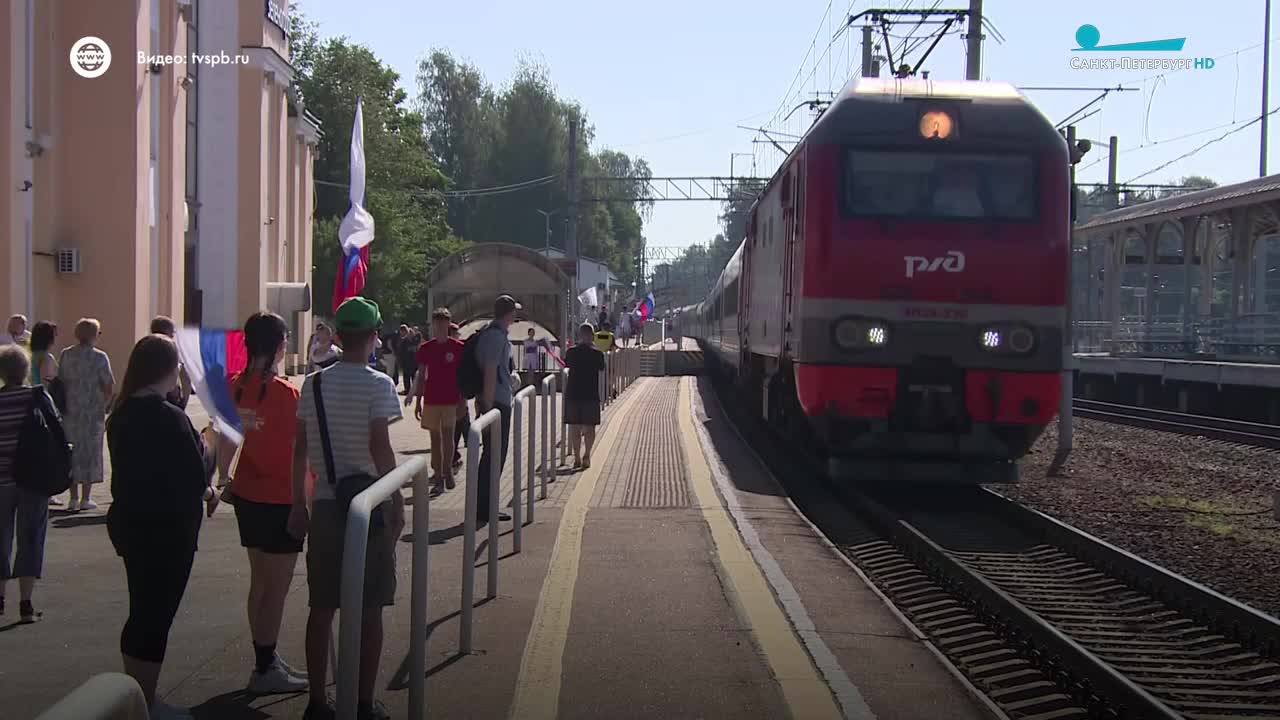 Дети из Мариуполя продолжают отдых в лагере «Дружных» в Санкт-Петербурге