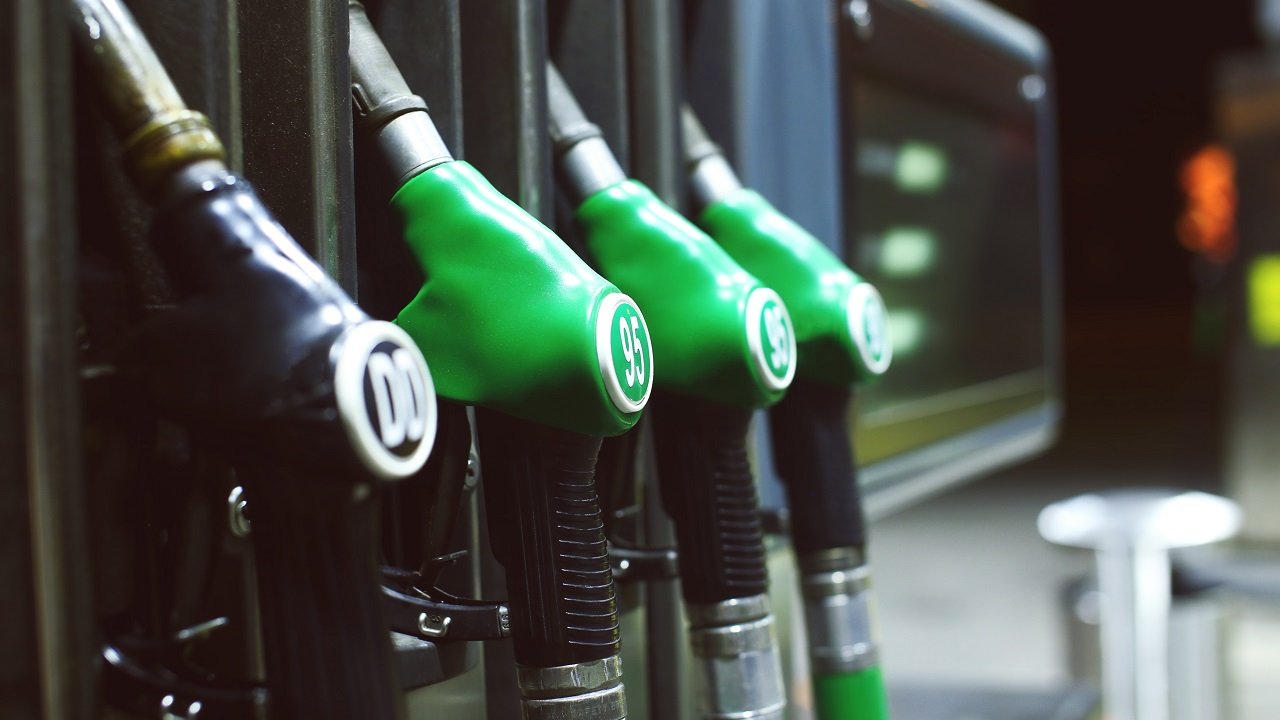 Беларусь и Россия договорились о новых условиях по нефтепереработке Минск и Москва достигли важных договоренностей в сфере нефтепереработки определив взаимовыгодные условия сотрудничества на среднесрочную перспективу Подробности здесь myfin news